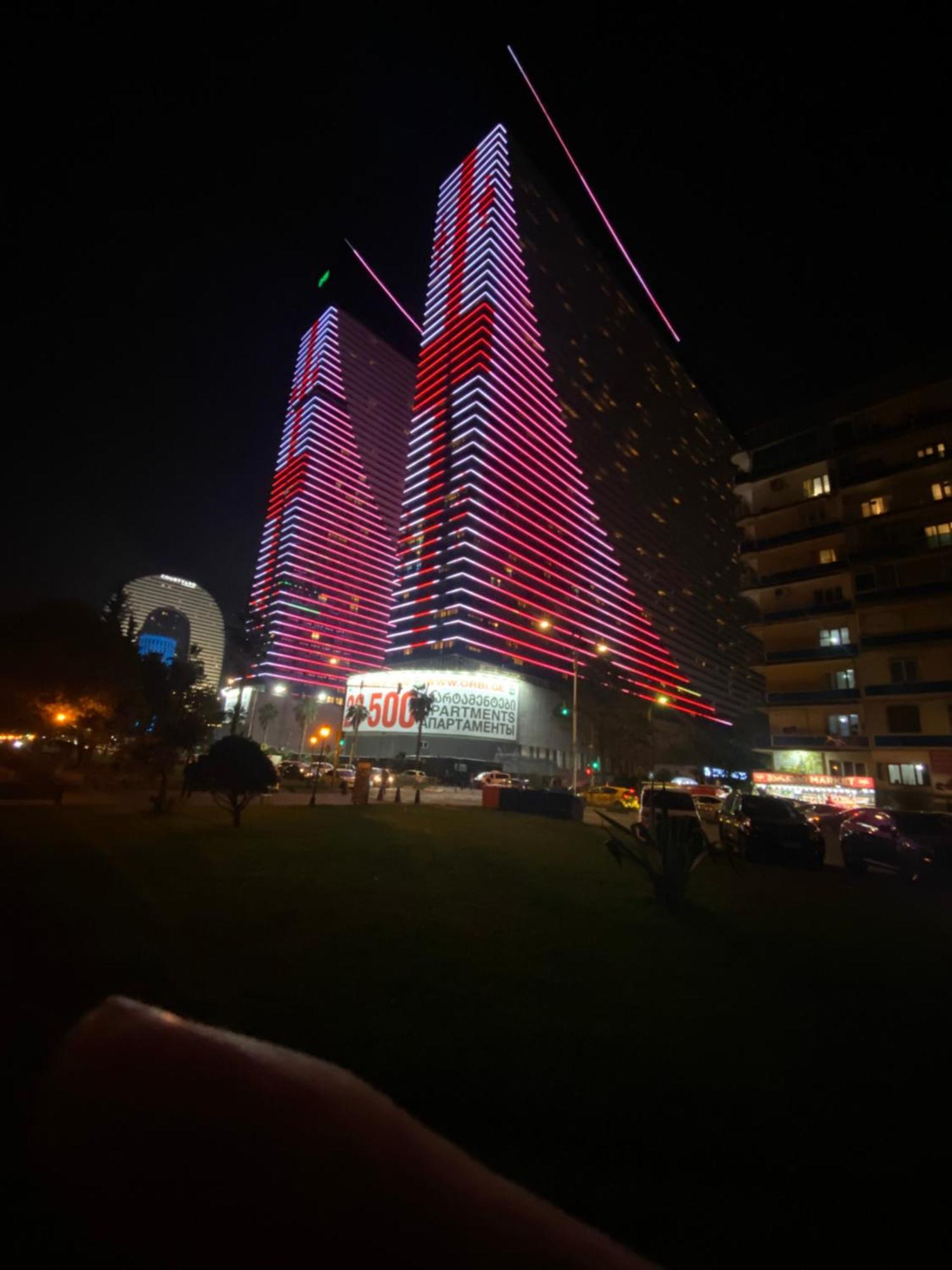Delux Sea View Aparthotel In Orbi City באטומי מראה חיצוני תמונה