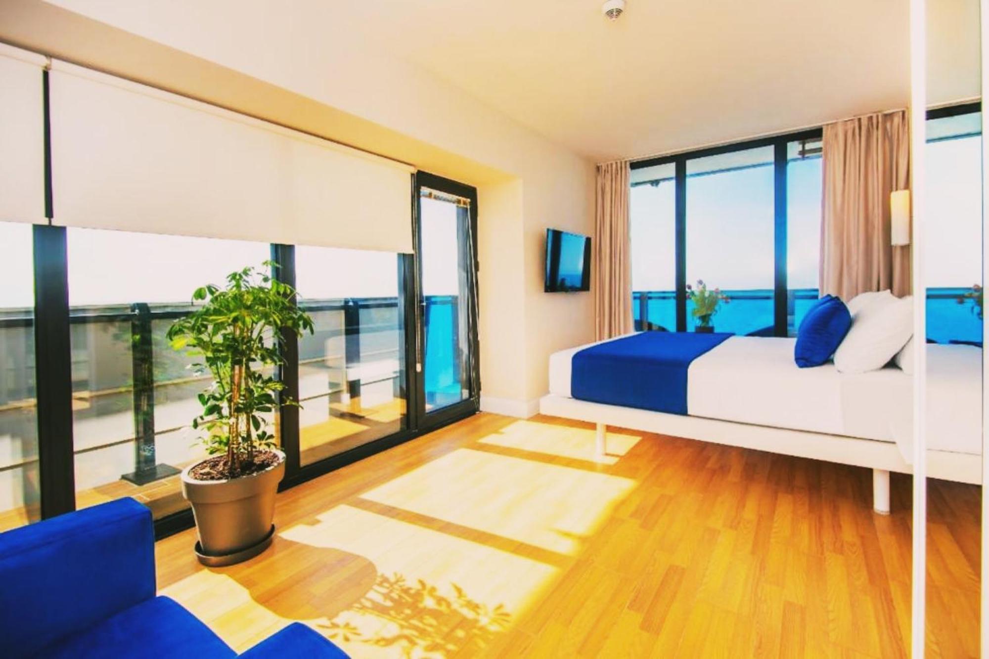 Delux Sea View Aparthotel In Orbi City באטומי מראה חיצוני תמונה