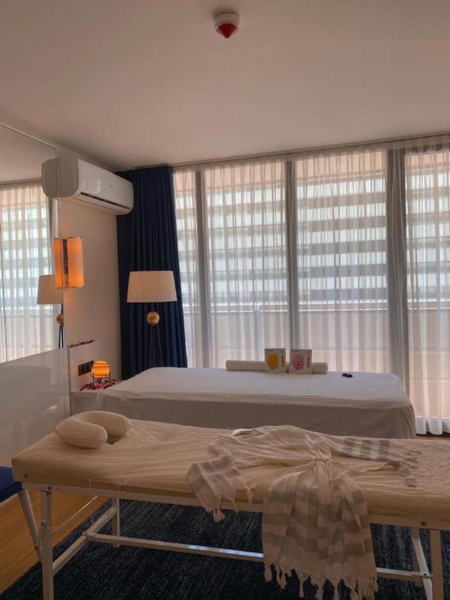 Delux Sea View Aparthotel In Orbi City באטומי מראה חיצוני תמונה
