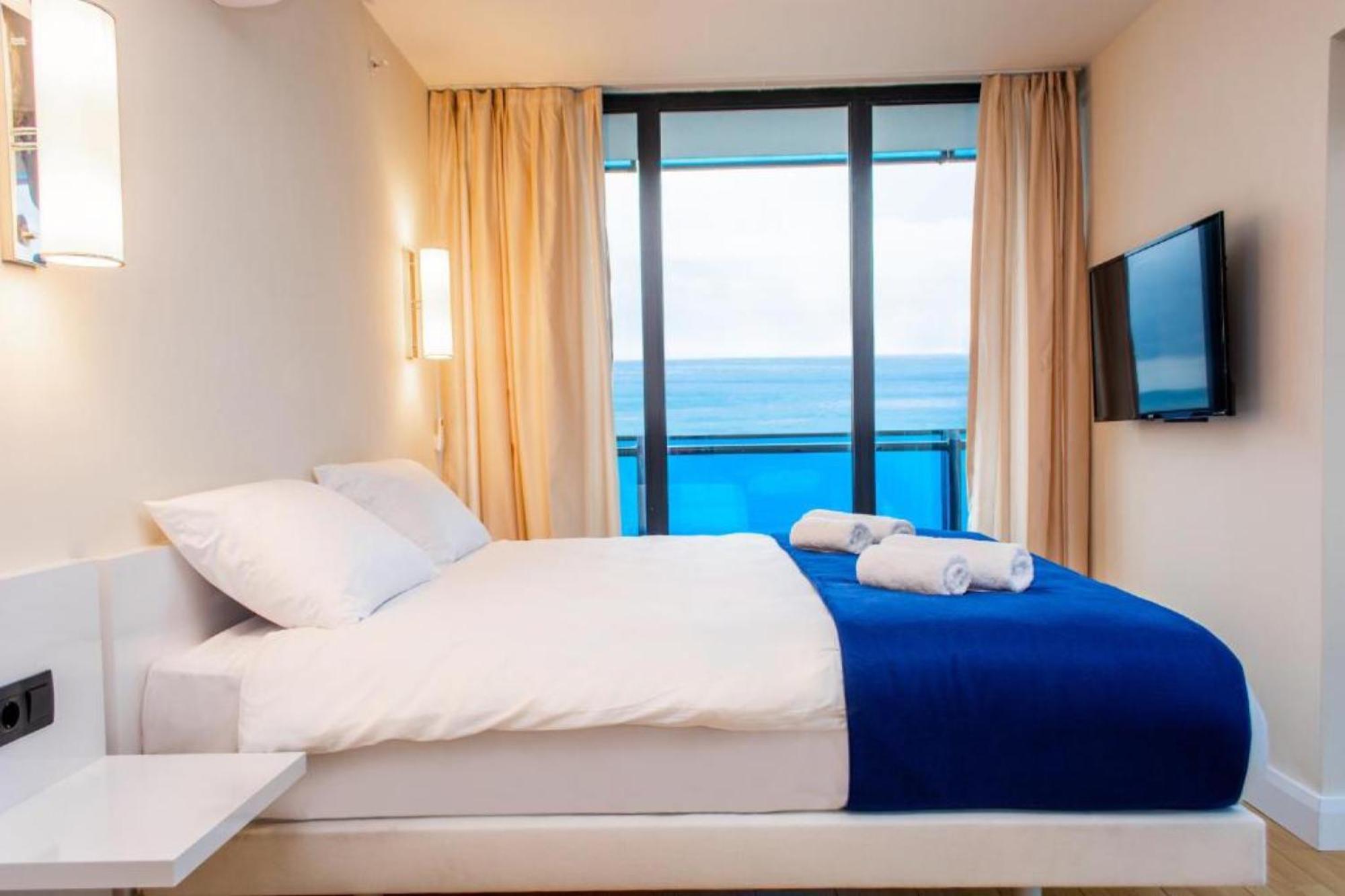 Delux Sea View Aparthotel In Orbi City באטומי מראה חיצוני תמונה