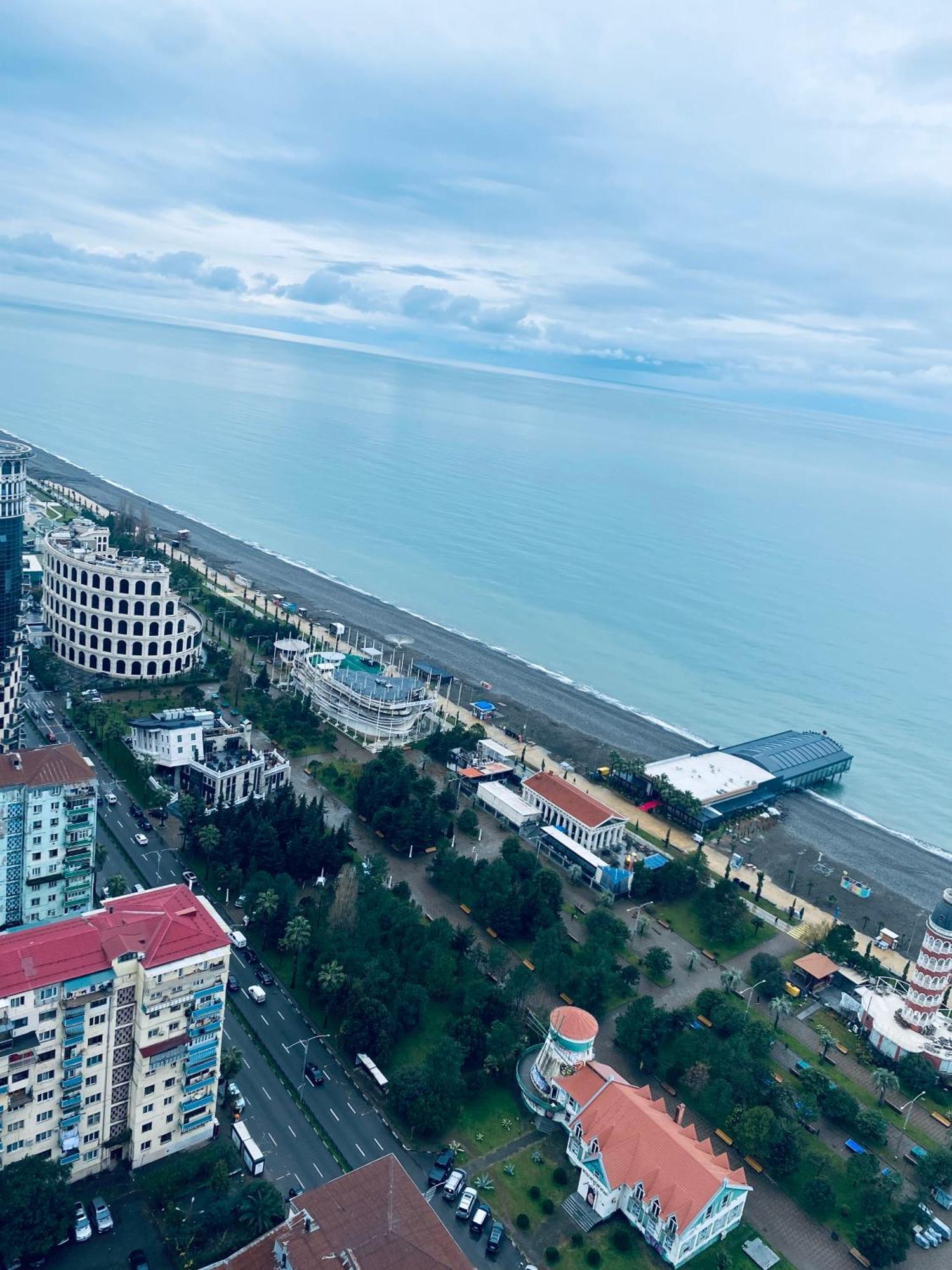 Delux Sea View Aparthotel In Orbi City באטומי מראה חיצוני תמונה