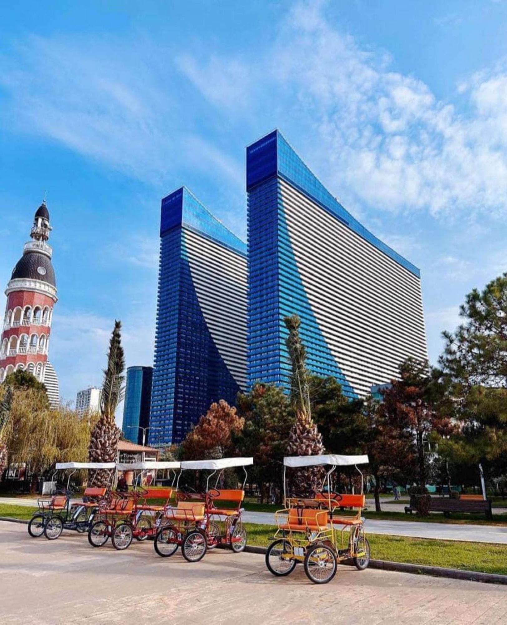 Delux Sea View Aparthotel In Orbi City באטומי מראה חיצוני תמונה